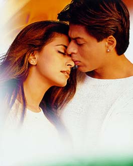 Juhi Chawla and Shah Rukh Khan in Phir Bhi Dil Hai Hindustani