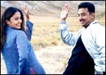 Kamal Haasan and Jyotika in Thenali 