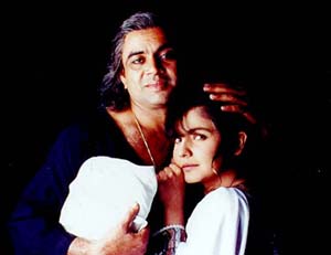 Paresh Rawal and Pooja Bhatt in Tamanna