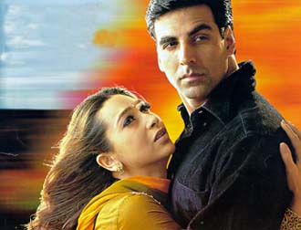 Karisma Kapoor and Akshay Kumar in Jaanwar