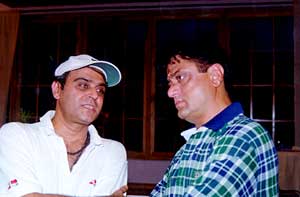 Amit Prakash and Harry Baweja on the sets of Mujhe Meri Biwi Se Bachao